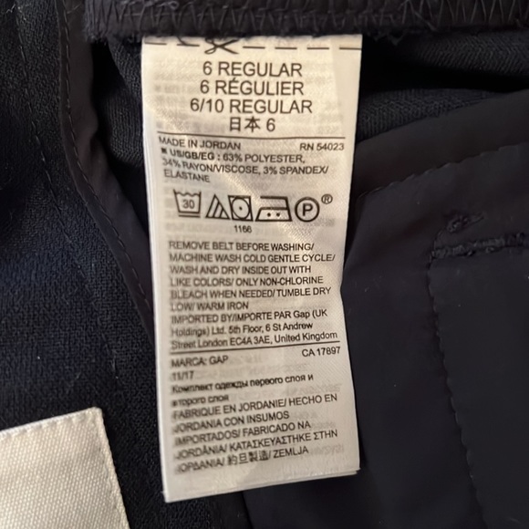 GAP ankle length, high waisted dress pant. Size 6 r - Picture 4 of 4